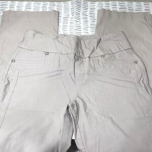 Simón Change denim cream color